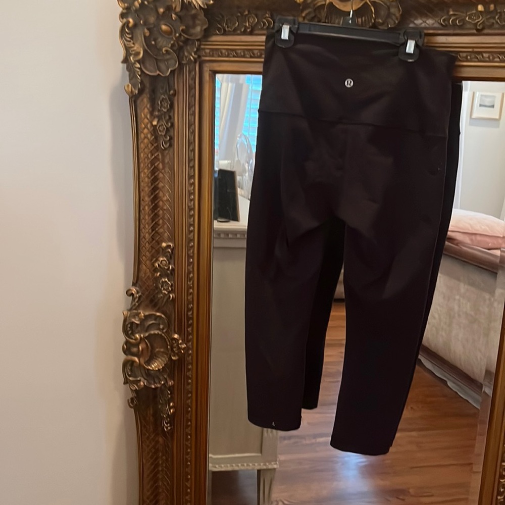 Lululemon size 6, length 23 inch